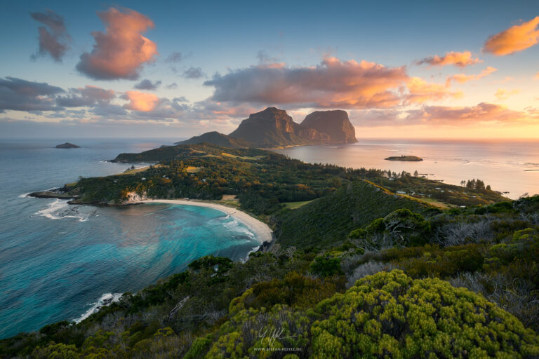Lord Howe Island (Australien) vom Malabar Lookout im Pazifik zum Sonnenuntergang