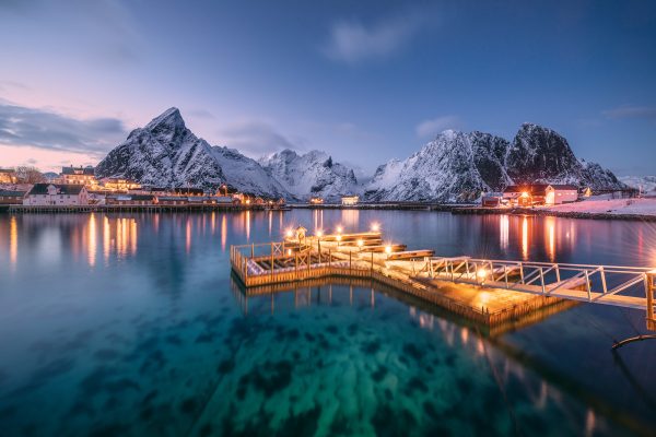 Between Hamnoy and Reine in Lofoten in winter romantic charm
